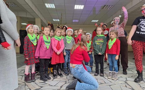 Projekt "Zielonogórskie dzieci stroją miasto na Święta Bożego Narodzenia"